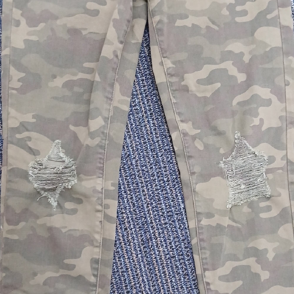 NWT AE Low Rise Super Stretch Camo Jeggings  Size 6 - Picture 4 of 8